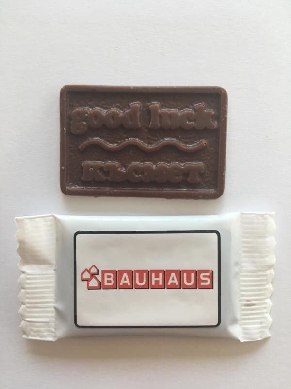 Шоколадче с опаковка на Bauhaus